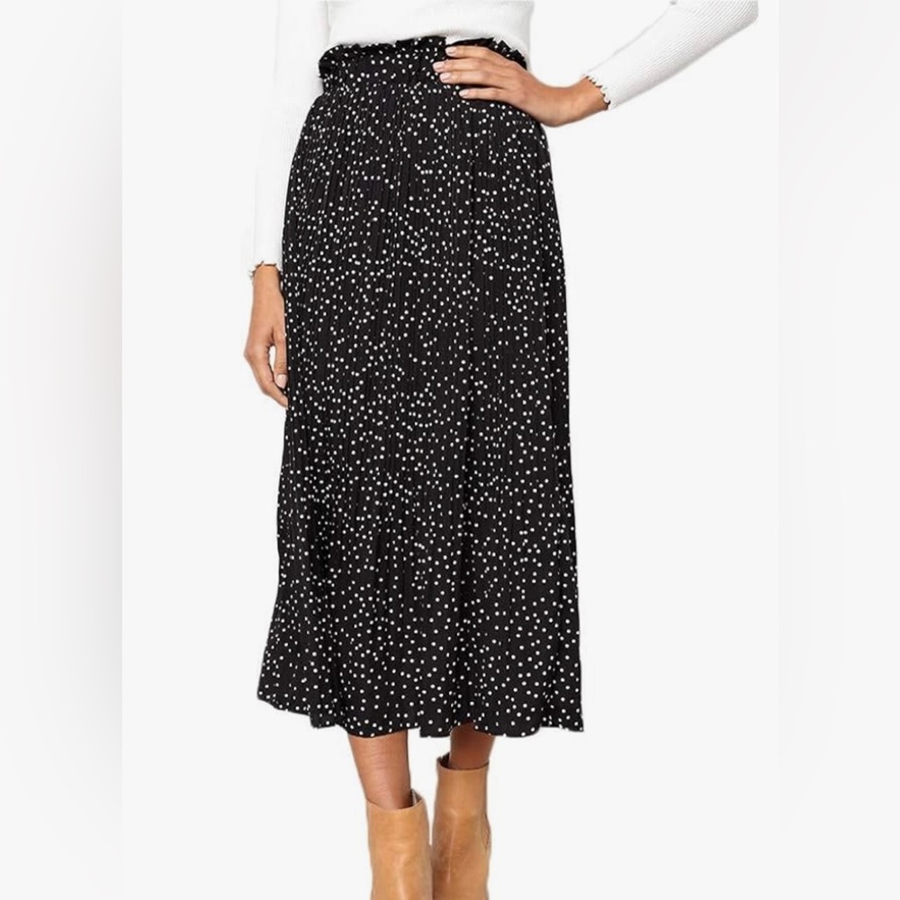 Black/White polkadot skirt, Women’s Large
